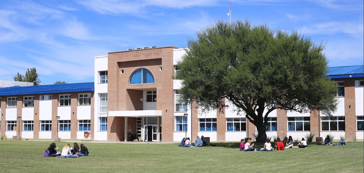 Foto del campus de la UNVM